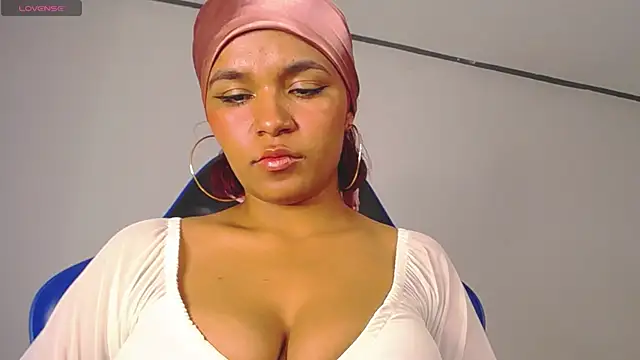 AAfrodithaa online show from October 2025 12:09:01 AM