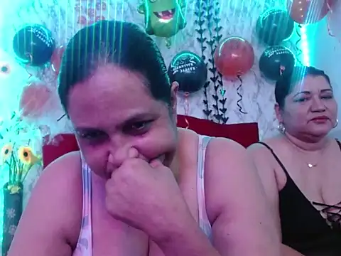 DannaLanegra2 online show from October 2025 05:32:02 PM
