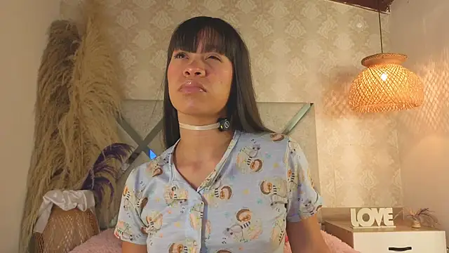 kimhilton  online show from November 2025 03:43:01 AM