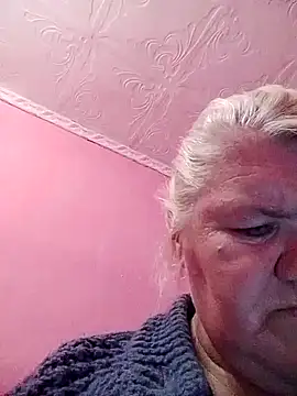 LusiyaGold5 online show from November 2025 06:24:02 PM