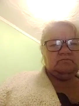 LusiyaGold5 online show from November 2025 09:08:02 PM