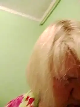 LusiyaGold5 online show from October 2025 11:35:01 PM