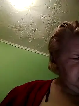 LusiyaGold5 online show from December 2025 09:58:02 PM