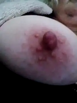 LusiyaGold5 online show from November 2025 01:59:02 PM