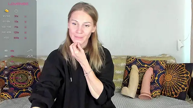 Snapshot of Amalia_Mio chatting on October 2025 08:04:02 AM Amalia Mio online show from October 2025 08:04:02 AM