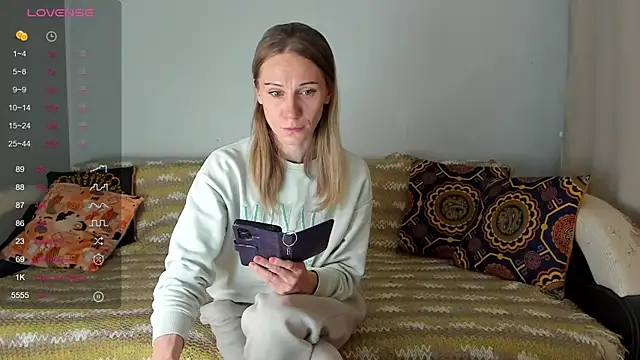 Snapshot of Amalia_Mio chatting on December 2025 08:03:02 AM Amalia Mio online show from December 2025 08:03:02 AM