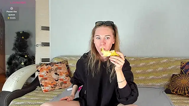 Amalia Mio online show from April 2026 08:32:01 AM