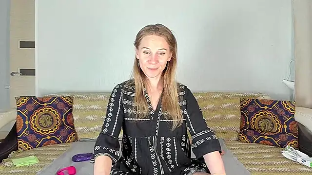 Amalia Mio online show from June 2026 08:37:01 AM