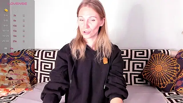 Amalia Mio online show from October 2025 08:04:02 AM