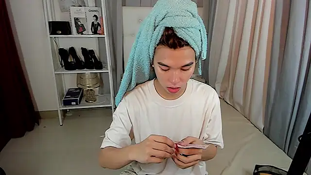 Yourdreamgoddess online show from January 2026 04:36:01 PM