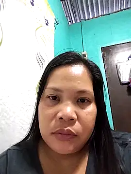Snapshot of shyhotpinay_32 chatting on November 2025 09:57:02 PM shyhotpinay 32 online show from November 2025 09:57:02 PM