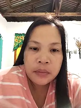 Snapshot of shyhotpinay_32 chatting on October 2025 03:43:02 PM shyhotpinay 32 online show from October 2025 03:43:02 PM