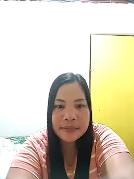 Snapshot of shyhotpinay_32 chatting on October 2025 06:08:02 PM shyhotpinay 32 online show from October 2025 06:08:02 PM