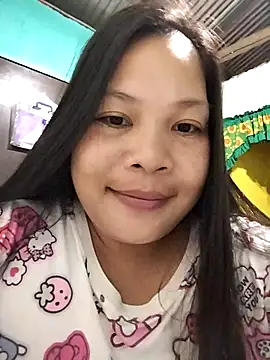 Snapshot of shyhotpinay_32 chatting on October 2025 05:36:02 PM shyhotpinay 32 online show from October 2025 05:36:02 PM