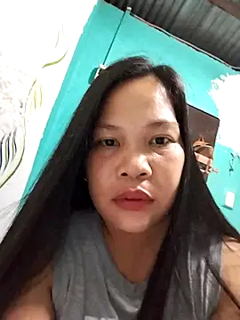 Snapshot of shyhotpinay_32 chatting on October 2025 06:04:01 PM shyhotpinay 32 online show from October 2025 06:04:01 PM