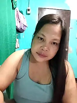 Snapshot of shyhotpinay_32 chatting on January 2026 02:21:01 PM shyhotpinay 32 online show from January 2026 02:21:01 PM