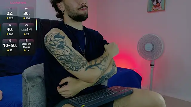 angel kyrozz online show from February 2026 06:41:01 PM