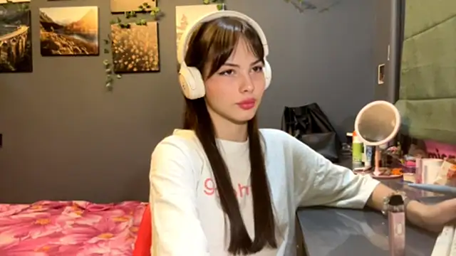 MysticAlisa online show from October 2025 12:28:01 PM
