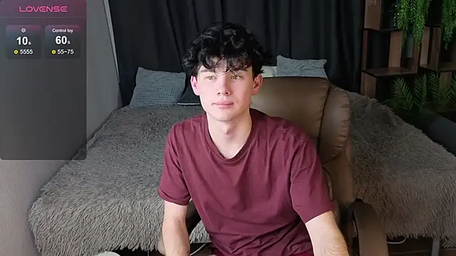 Cute Mike online show from November 2025 06:13:02 PM