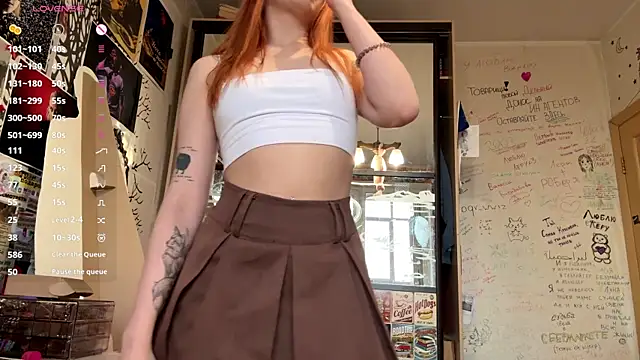 DollyPolly online show from October 2025 06:25:02 AM