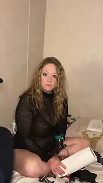 amandatheblondewife online show from July 2026 04:35:01 AM