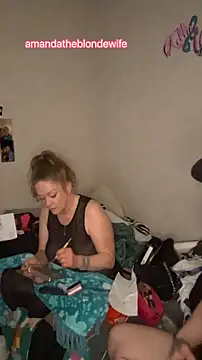 amandatheblondewife online show from April 2026 12:39:01 PM