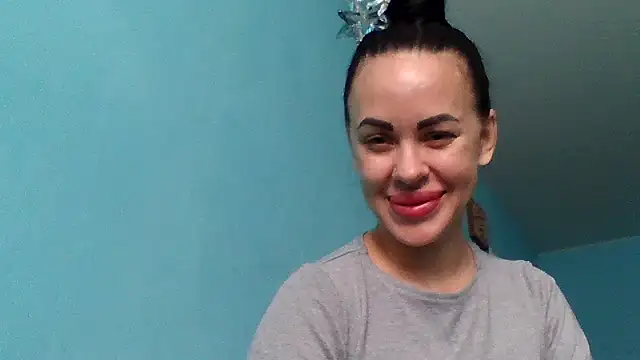 Stefaniyaxq online show from October 2025 09:33:01 AM