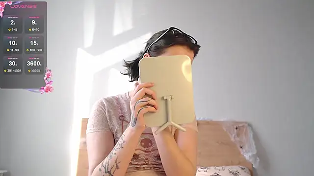 katlynaccerman online show from October 2025 05:48:01 AM