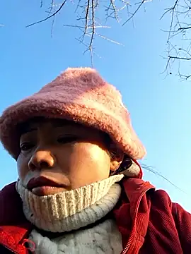 miomio-12 online show from November 2025 12:44:02 AM