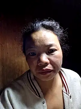 miomio-12 online show from December 2025 08:28:02 PM