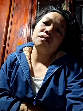 miomio-12 online show from December 2025 10:04:01 PM