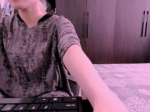 ravy kim online show from October 2025 02:12:01 AM