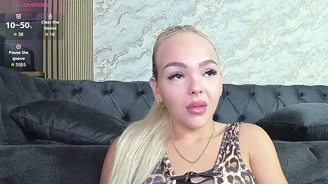 Daisy Abby03 online show from October 2025 05:30:01 AM