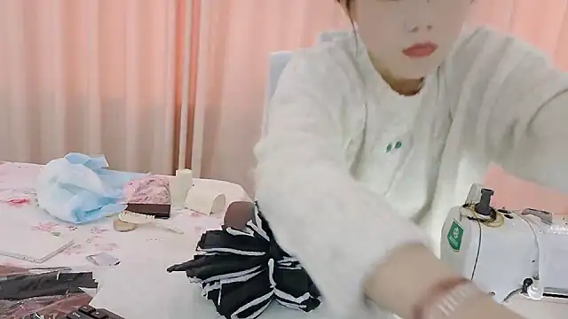 Snapshot of CCOO520 chatting on October 2025 07:40:01 AM CCOO520 online show from October 2025 07:40:01 AM