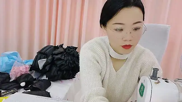 Snapshot of CCOO520 chatting on November 2025 05:44:01 AM CCOO520 online show from November 2025 05:44:01 AM