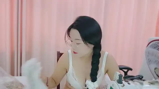 Snapshot of CCOO520 chatting on October 2025 01:15:02 AM CCOO520 online show from October 2025 01:15:02 AM