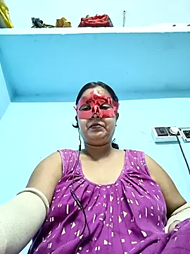 misti02 online show from October 2025 10:44:02 PM