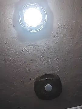 Snapshot of veintitres23 chatting on November 2025 05:11:01 AM veintitres23 online show from November 2025 05:11:01 AM