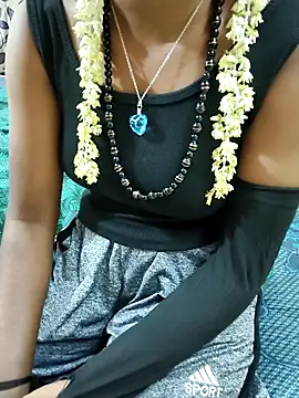 Snapshot of Chennai-couples chatting on October 2025 09:05:01 PM Chennai-couples online show from October 2025 09:05:01 PM