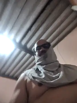 Snapshot of IncomingEssence478 chatting on April 2026 10:44:01 PM IncomingEssence478 online show from April 2026 10:44:01 PM