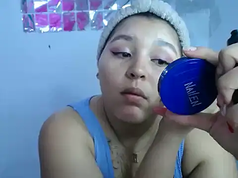Gaby22d online show from November 2025 01:55:01 PM