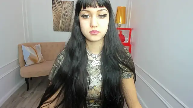 TiffanyYounge online show from February 2026 12:16:01 PM