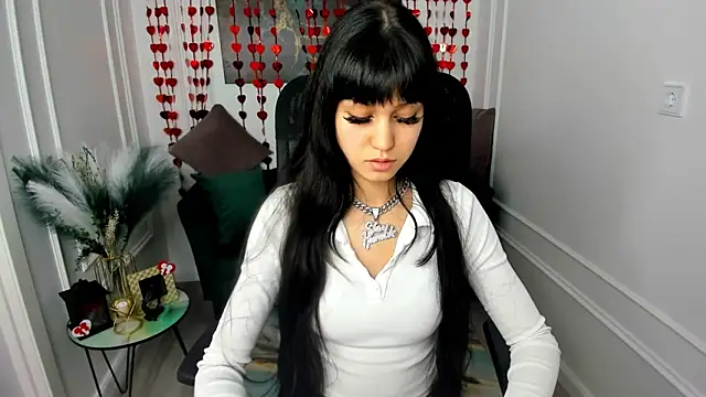 TiffanyYounge online show from February 2026 11:42:02 AM