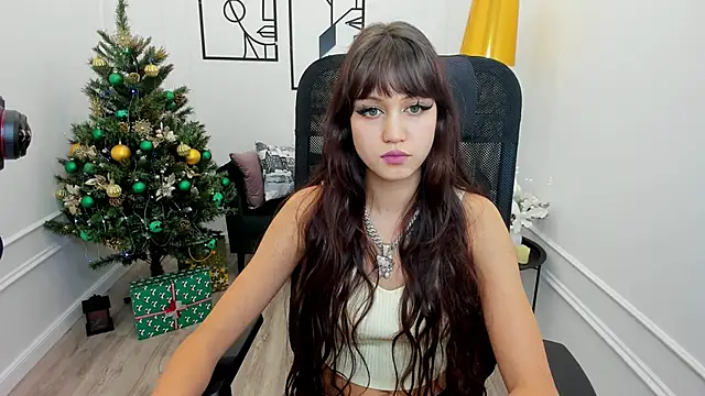 TiffanyYounge online show from December 2025 11:15:01 AM