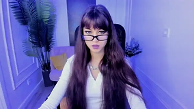 TiffanyYounge online show from November 2025 12:09:01 PM