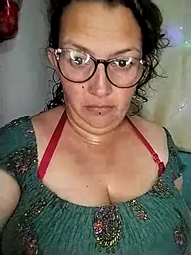 Snapshot of -saraqueen- chatting on November 2025 05:17:02 AM -saraqueen- online show from November 2025 05:17:02 AM