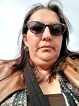 Snapshot of -saraqueen- chatting on December 2025 09:16:02 PM -saraqueen- online show from December 2025 09:16:02 PM