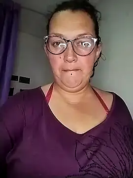 Snapshot of -saraqueen- chatting on November 2025 05:13:01 AM -saraqueen- online show from November 2025 05:13:01 AM