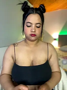 Emmi boobs online show from October 2025 02:34:01 AM