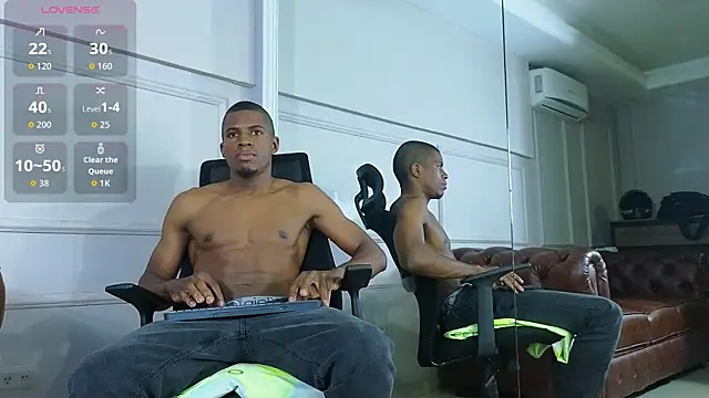 DereckWolf  online show from November 2025 11:36:02 AM